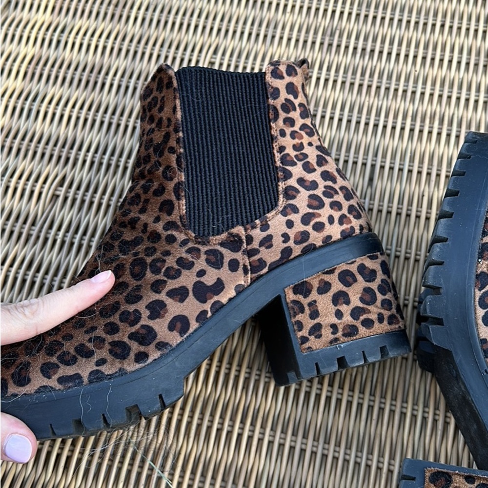 Beautiful leopard print wedge boot